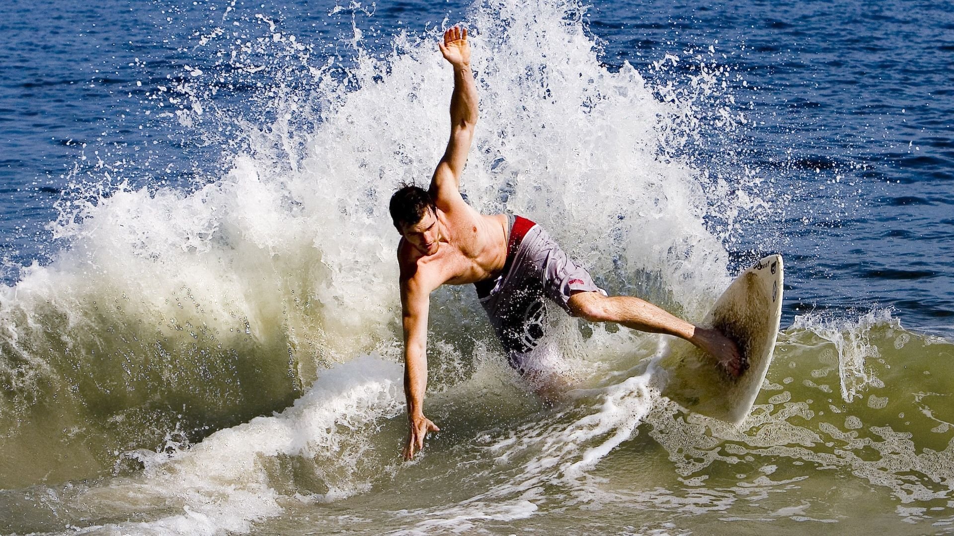 开云体育官网-中超球队内部竞争激发球员潜能,中超内援政策